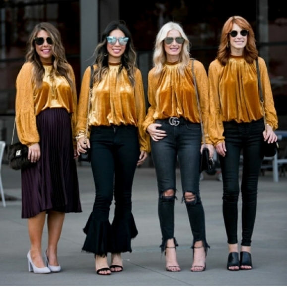 Free People mustard Velvet and Lace Top size small - Picture 4 of 11